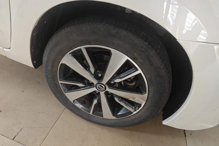 Used Nissan Lannia 2020 1.6L CVT Cool Edition Right Front Wheel Hub