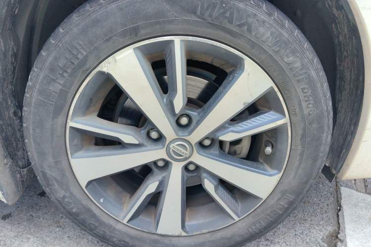 Used Nissan Lannia 2020 1.6L CVT Cool Edition Right Front Wheel Hub