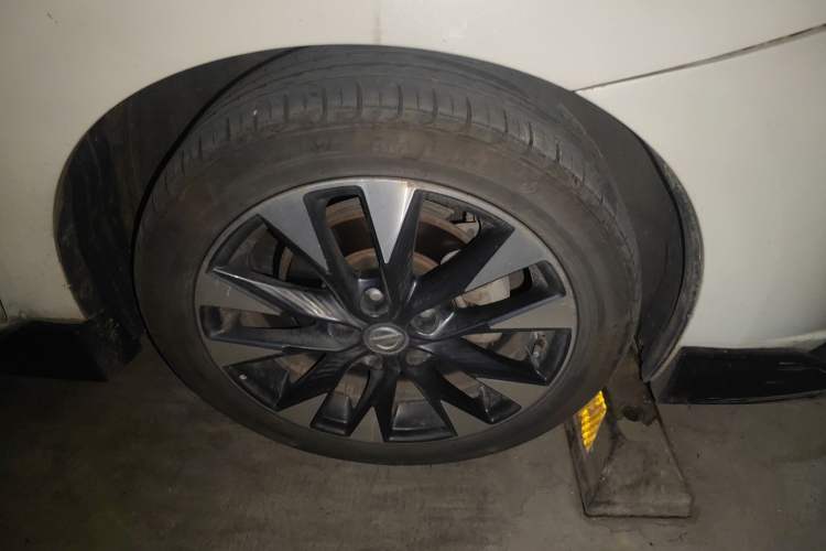 Used Nissan Lannia 2020 1.6L CVT Smart Connect Smart Cool Edition Right Front Wheel Hub