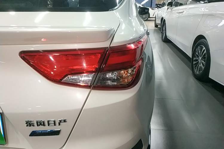 Used Nissan Lannia 2020 1.6L CVT Smart Connect Smart Cool Edition Right Rear Taillight