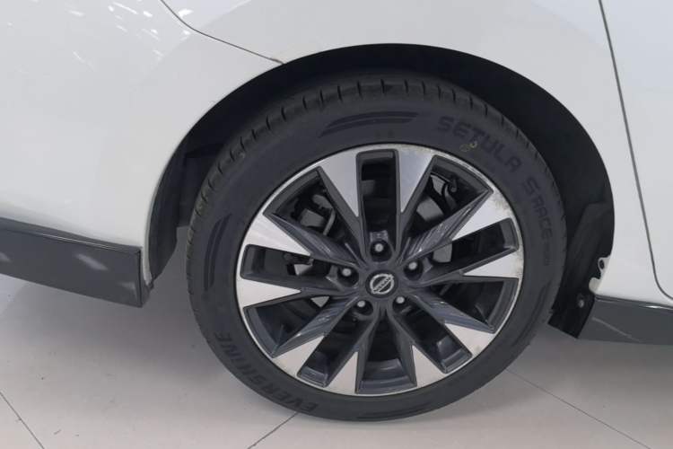 Used Nissan Lannia 2020 1.6L CVT Smart Connect Smart Cool Edition Right Rear Wheel Hub