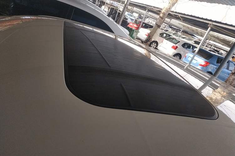 Used Nissan Lannia 2020 1.6L CVT Cool Edition Roof