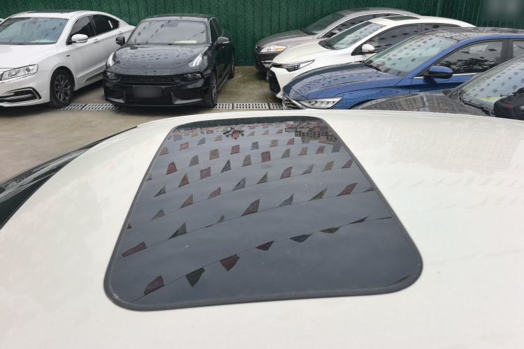 Used Nissan Lannia 2020 1.6L CVT Cool Edition Roof