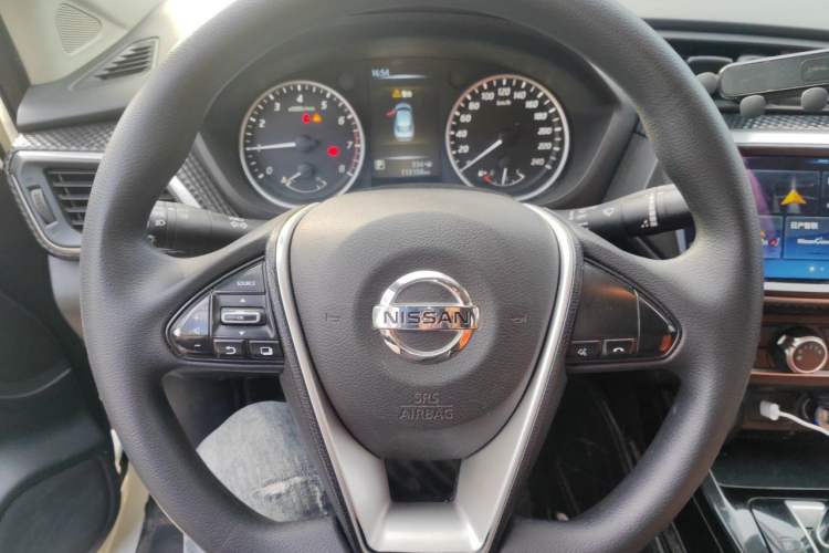 Used Nissan Lannia 2020 1.6L CVT Smart Connect Smart Cool Edition Steering Wheel