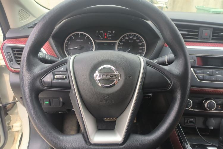 Used Nissan Lannia 2020 1.6L CVT Cool Edition Steering Wheel