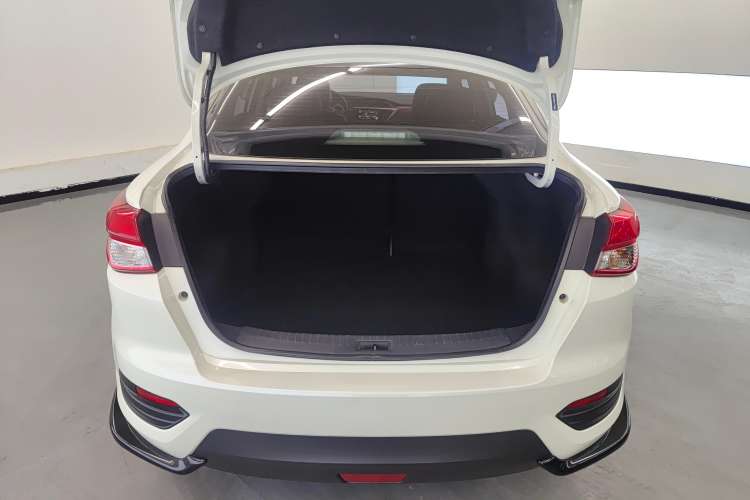 Used Nissan Lannia 2020 1.6L CVT Smart Connect Smart Cool Edition Trunk