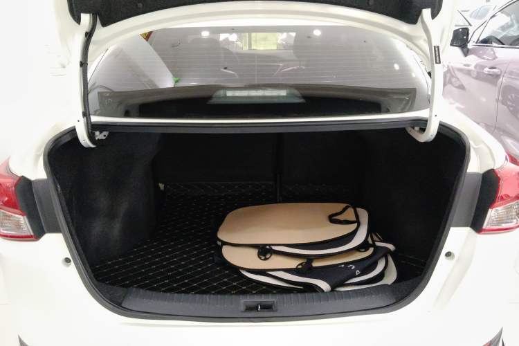 Used Nissan Lannia 2020 1.6L CVT Smart Connect Smart Cool Edition Trunk
