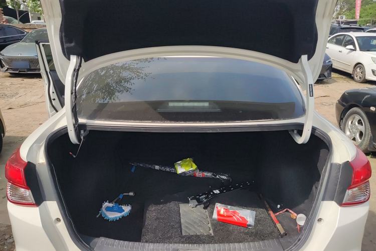 Used Nissan Lannia 2020 1.6L CVT Cool Edition Trunk