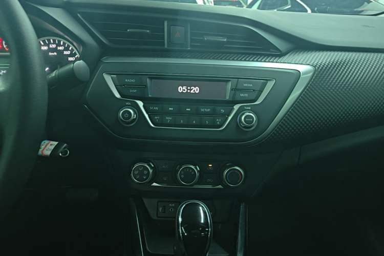 Used Nissan Lannia 2021 1.6L CVT Cool Edition Audio And AC Panel