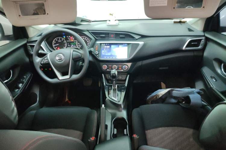 Used Nissan Lannia 2021 1.6L CVT Cool Edition Center Console