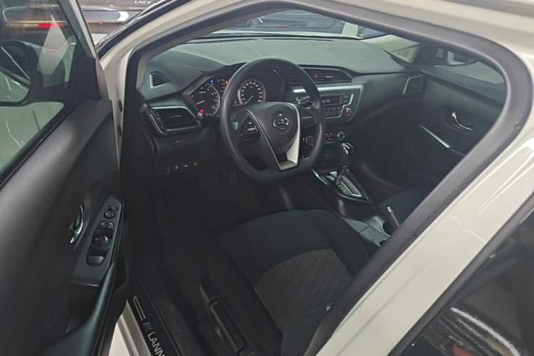 Used Nissan Lannia 2021 1.6L CVT Cool Edition Driver Seat
