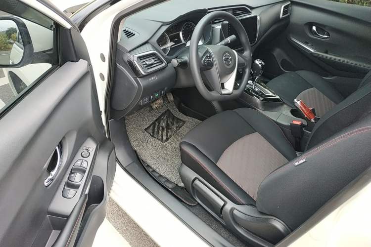 Used Nissan Lannia 2021 1.6L CVT Cool Edition Driver Seat