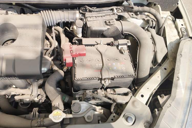 Used Nissan Lannia 2021 1.6L CVT Cool Edition Engine Bay Left