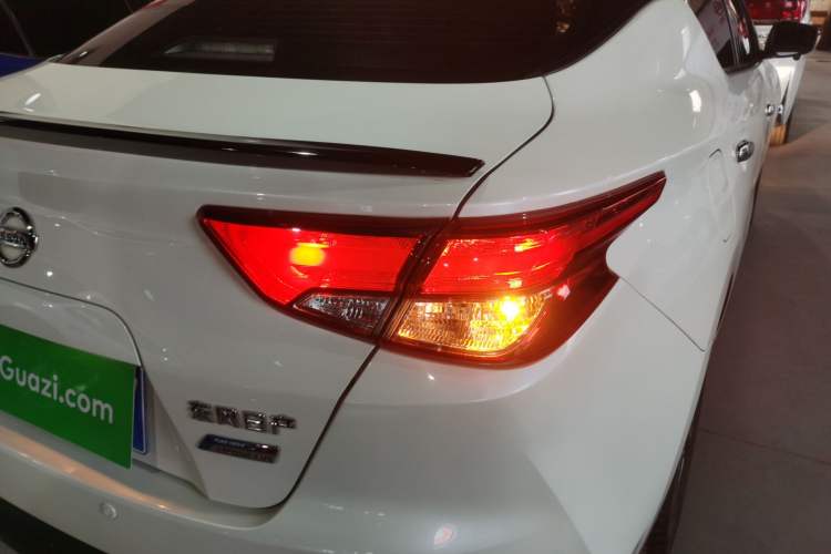 Used Nissan Lannia 2021 1.6L CVT Smart Connect Smart Cool Edition Exterior 6