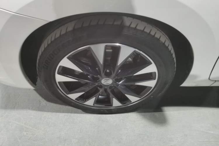 Used Nissan Lannia 2021 1.6L CVT Smart Connect Smart Cool Edition Exterior 7