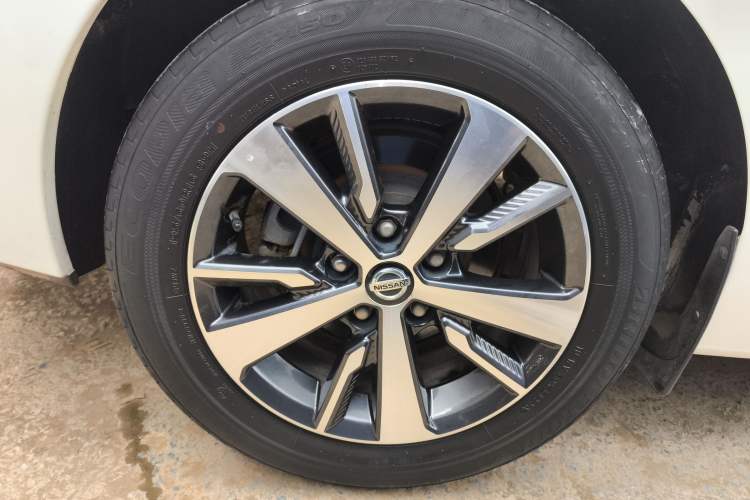 Used Nissan Lannia 2021 1.6L CVT Cool Edition Exterior 8