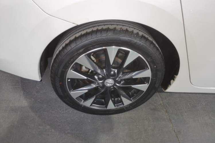 Used Nissan Lannia 2021 1.6L CVT Smart Connect Smart Cool Edition Exterior 8