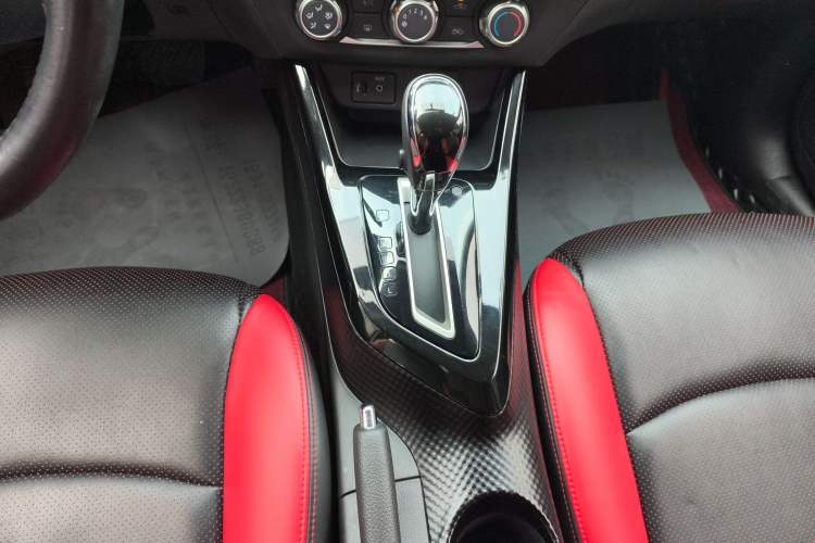 Used Nissan Lannia 2021 1.6L CVT Cool Edition Gear Lever