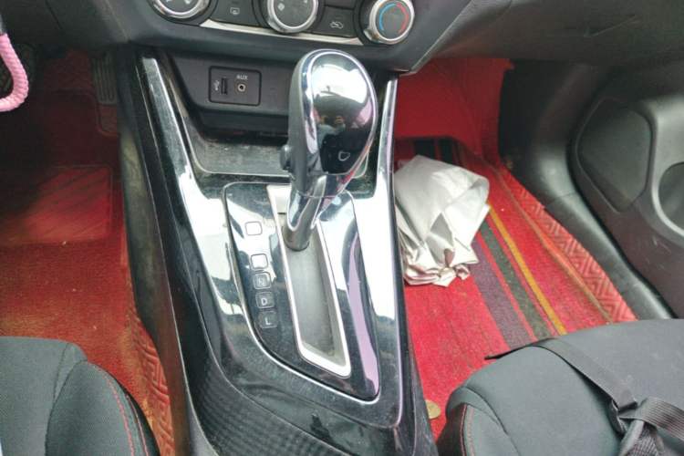 Used Nissan Lannia 2021 1.6L CVT Cool Edition Gear Lever