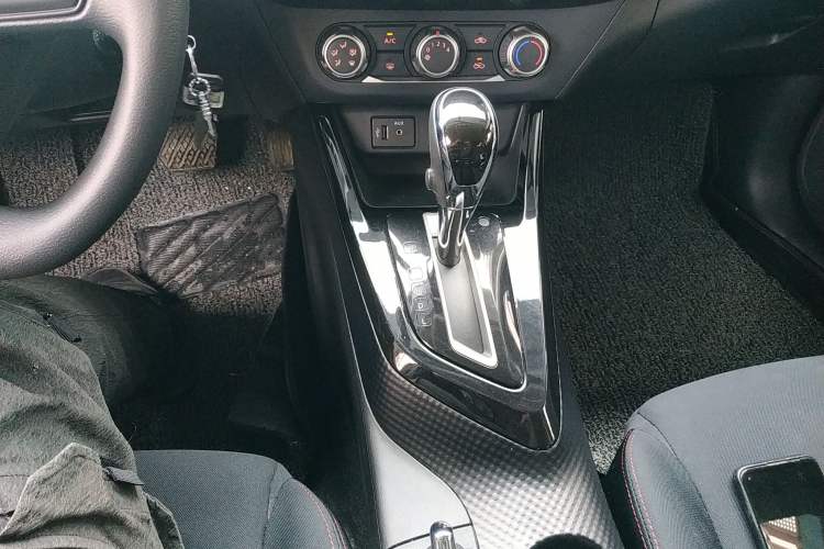Used Nissan Lannia 2021 1.6L CVT Cool Edition Gear Lever