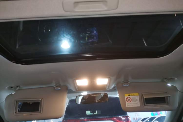 Used Nissan Lannia 2021 1.6L CVT Smart Connect Smart Cool Edition Headliner