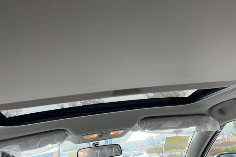 Used Nissan Lannia 2021 1.6L CVT Cool Edition Headliner