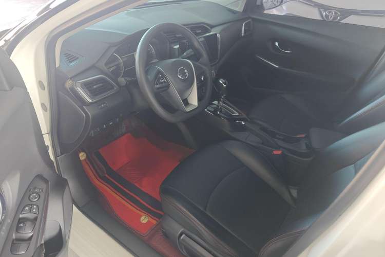Used Nissan Lannia 2021 1.6L CVT Cool Edition Interior 2
