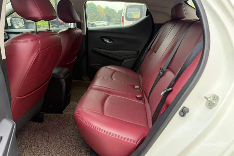 Used Nissan Lannia 2021 1.6L CVT Smart Connect Smart Cool Edition Interior 3