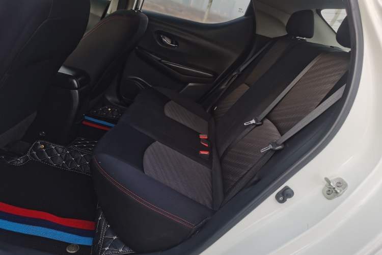 Used Nissan Lannia 2021 1.6L CVT Cool Edition Interior 3