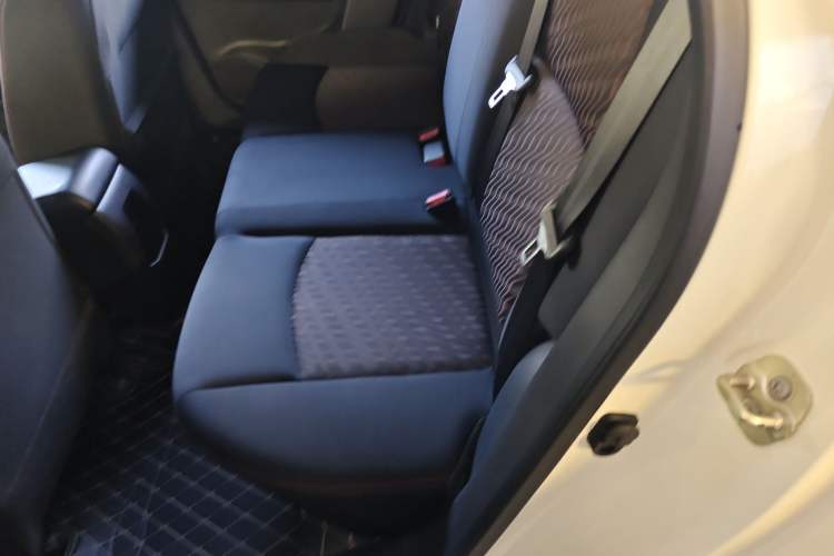 Used Nissan Lannia 2021 1.6L CVT Cool Edition Interior 4