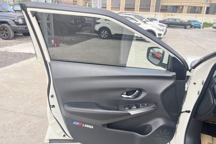 Used Nissan Lannia 2021 1.6L CVT Cool Edition Interior 7