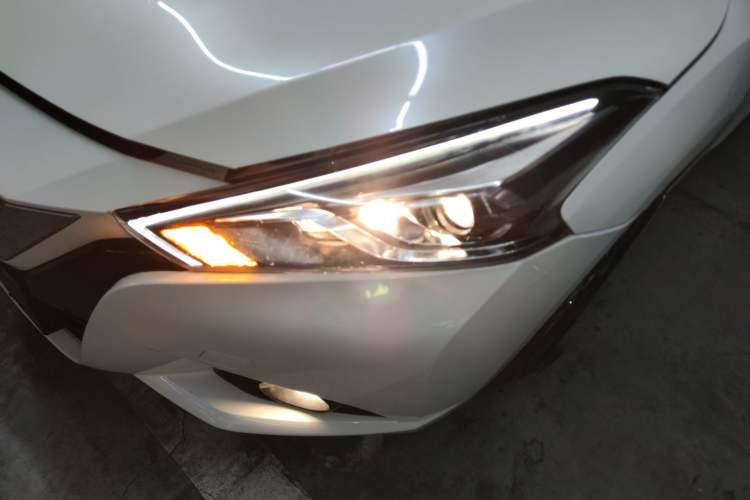 Used Nissan Lannia 2021 1.6L CVT Smart Connect Smart Cool Edition Left Front Headlight