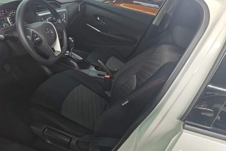 Used Nissan Lannia 2021 1.6L CVT Cool Edition Left Front Seat