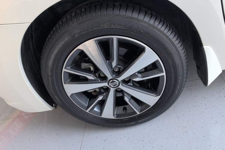 Used Nissan Lannia 2021 1.6L CVT Cool Edition Left Front Wheel Hub