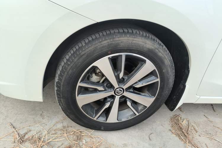 Used Nissan Lannia 2021 1.6L CVT Cool Edition Left Front Wheel Hub