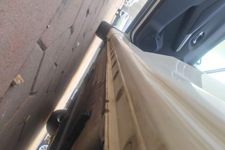 Used Nissan Lannia 2021 1.6L CVT Cool Edition Left Side Sill
