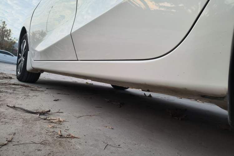 Used Nissan Lannia 2021 1.6L CVT Cool Edition Left Side Sill