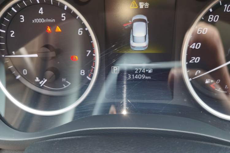 Used Nissan Lannia 2021 1.6L CVT Smart Connect Smart Cool Edition Odometer Close Up
