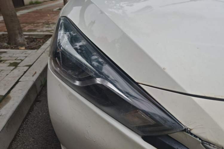 Used Nissan Lannia 2021 1.6L CVT Cool Edition Right Front Headlight