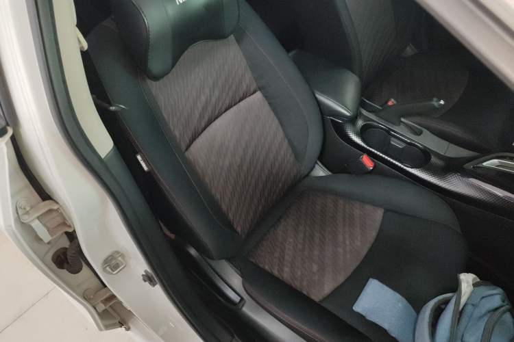 Used Nissan Lannia 2021 1.6L CVT Cool Edition Right Front Seat
