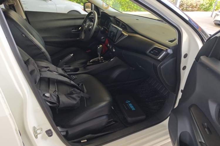 Used Nissan Lannia 2021 1.6L CVT Cool Edition Right Front Seat