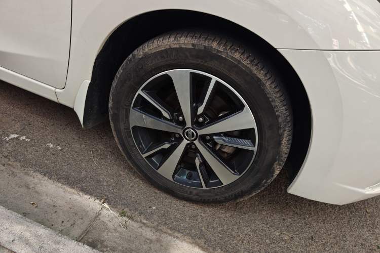 Used Nissan Lannia 2021 1.6L CVT Cool Edition Right Front Wheel Hub