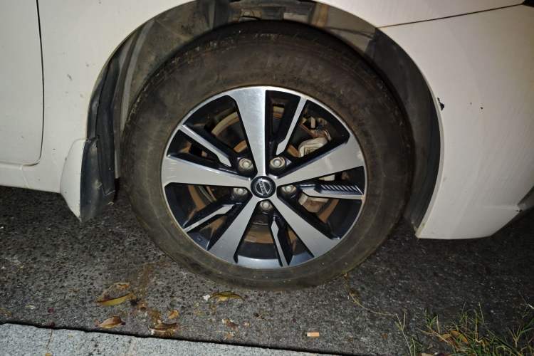 Used Nissan Lannia 2021 1.6L CVT Cool Edition Right Front Wheel Hub