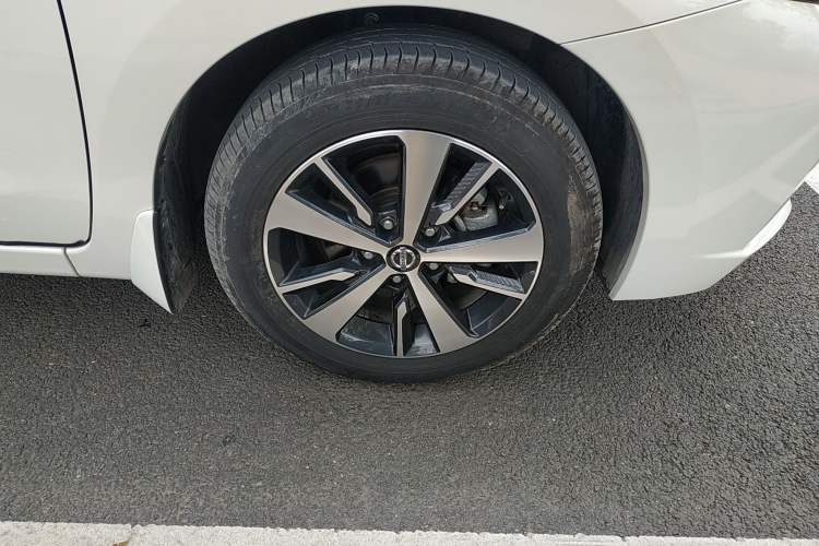 Used Nissan Lannia 2021 1.6L CVT Cool Edition Right Front Wheel Hub