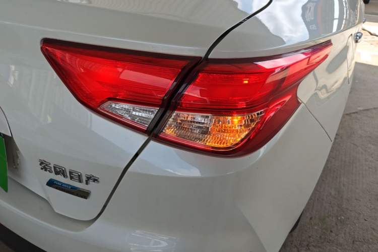 Used Nissan Lannia 2021 1.6L CVT Cool Edition Right Rear Taillight