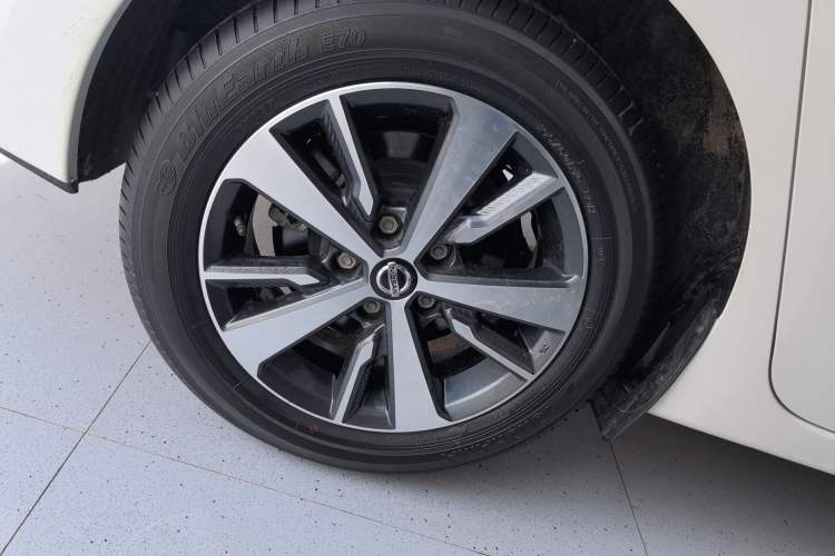 Used Nissan Lannia 2021 1.6L CVT Cool Edition Right Rear Wheel Hub