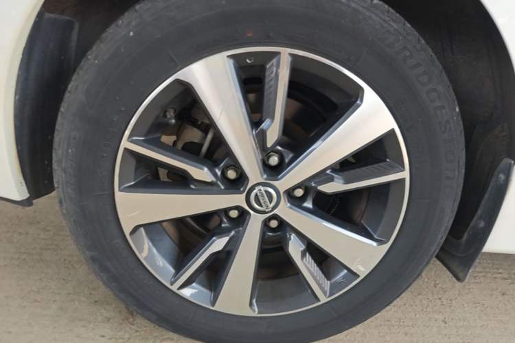 Used Nissan Lannia 2021 1.6L CVT Cool Edition Right Rear Wheel Hub