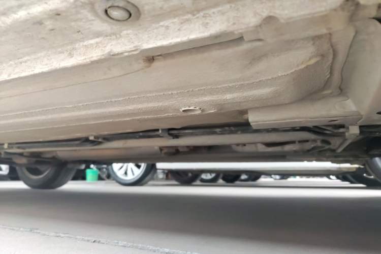 Used Nissan Lannia 2021 1.6L CVT Cool Edition Right Side Sill