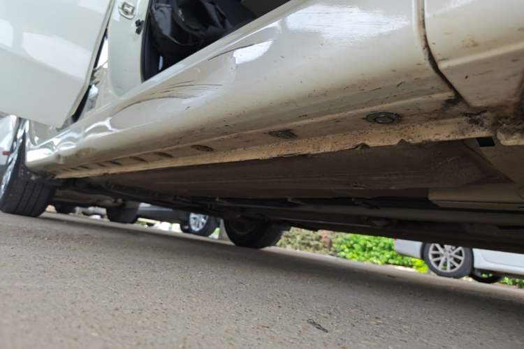 Used Nissan Lannia 2021 1.6L CVT Cool Edition Right Side Sill