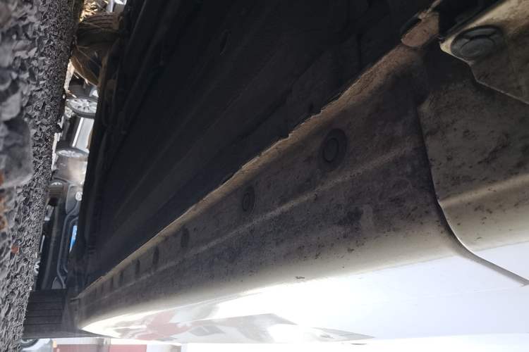 Used Nissan Lannia 2021 1.6L CVT Cool Edition Right Side Sill